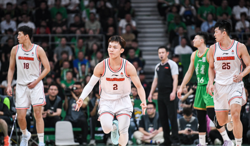 九游官网-窗口期CBA常规赛焦点战，广东宏远强势反弹，态度坚定，球队文化再被提及的简单介绍